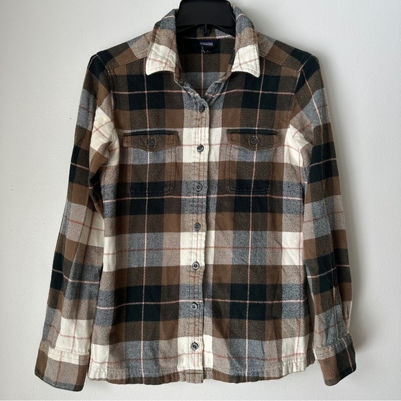 Patagonia Tops - Patagonia Fjord Brown Button Down flannel long sleeve organic cotton shirt sz 2